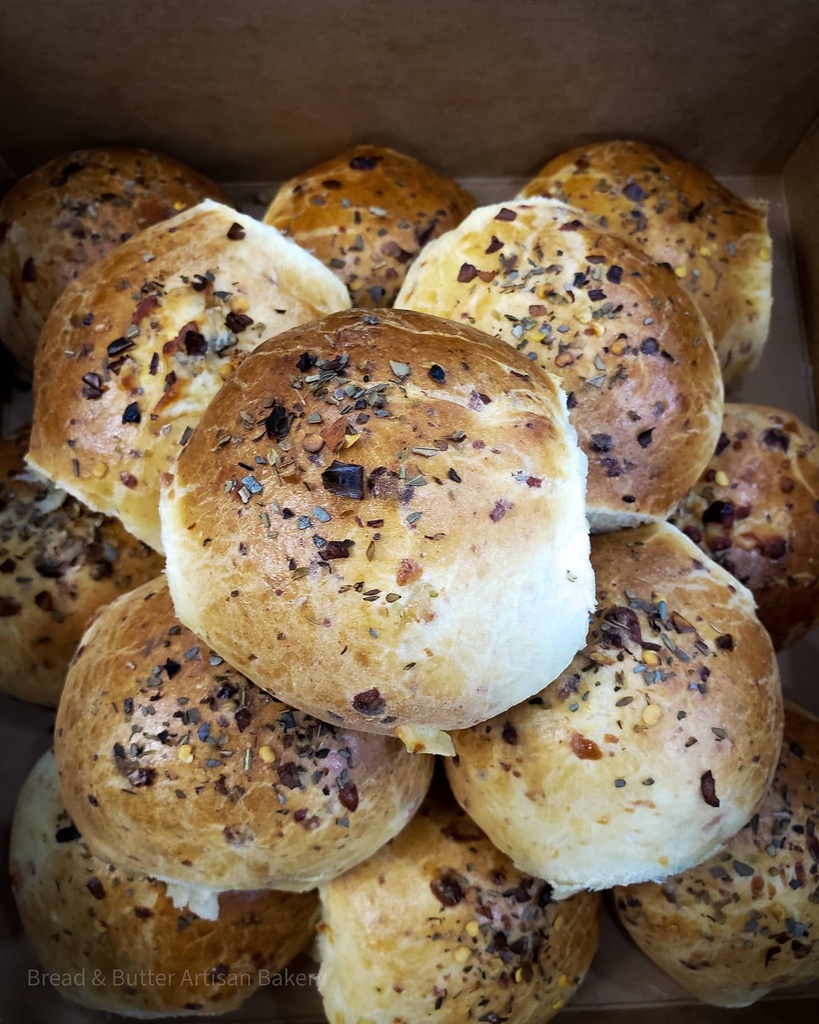 BREAD & BUTTER ARTISAN - CRACKED WHEAT HOPS (10pk)