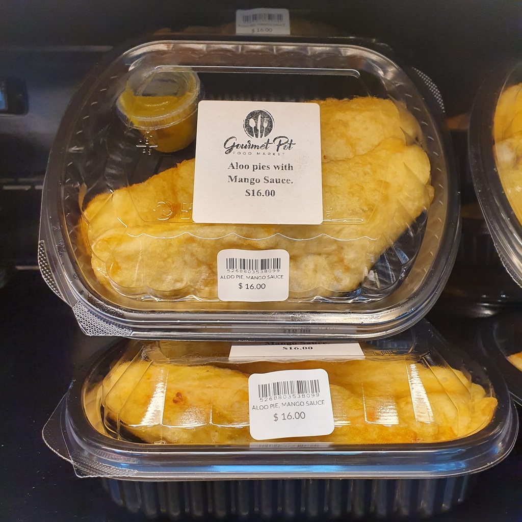 CHEESE PIE, MANGO SAUCE