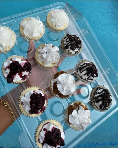 [09120] MUNCHIES BY MARYJANE-MUNCHIES CHEESECAKE (6 MINIS)