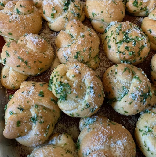 [09230] CHEF SAM'S GARLIC PARMESAN KNOTS