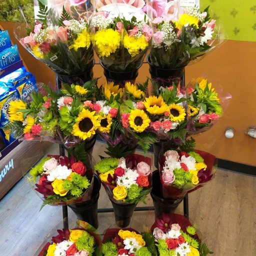 [00586] Fresh Flowers Small 